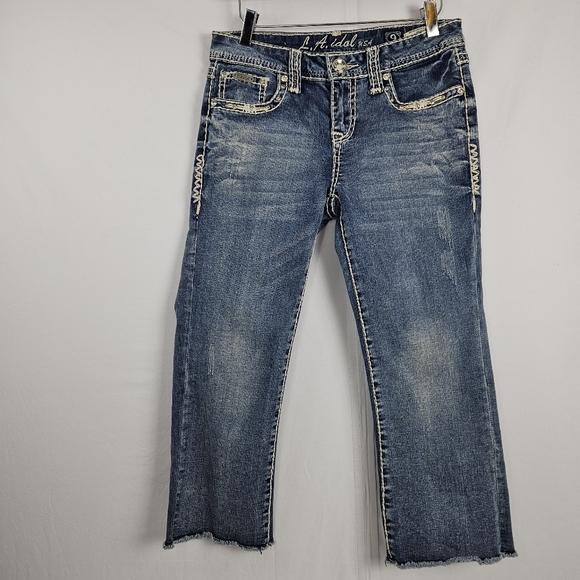 L A idol rhinestone embroidery embellished raw hem capri jeans size 9 - Picture 2 of 13